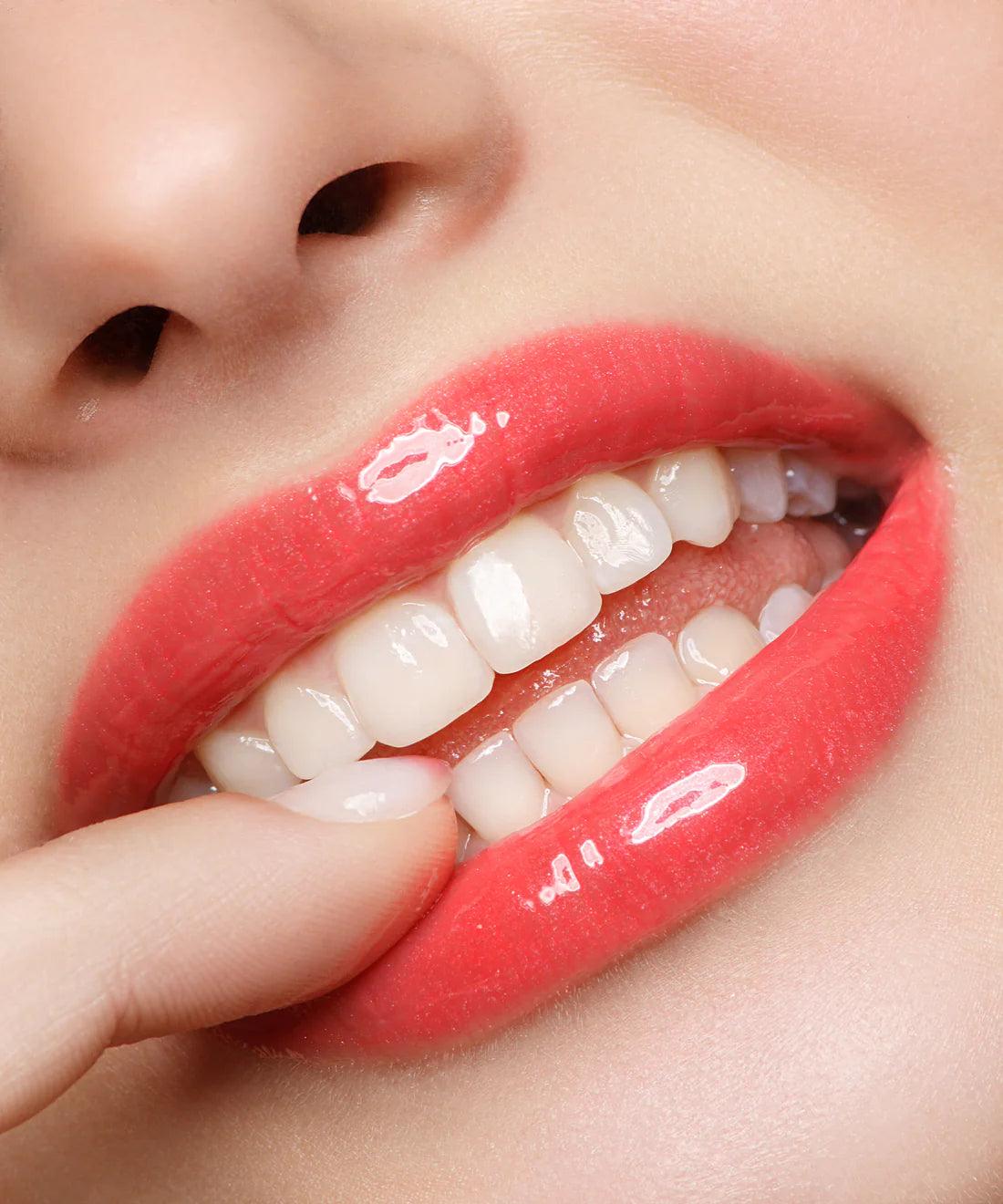 Infracyte Luscious Lips putlinantis, senėjimą stabdantis lūpų blizgesys - Junora Beauty Lab